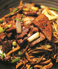 老板,弄碗面!