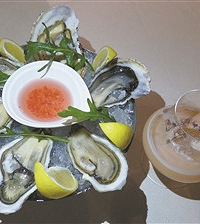 宝石山下有生蚝