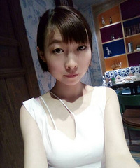 1988年,身高160cm.体重45kg.