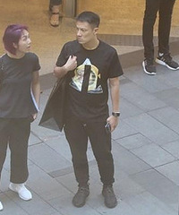 恩爱了好几年 为这种小事当街吵起来了