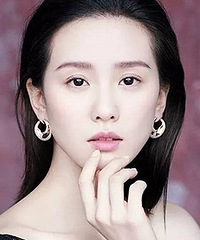 嫁人以后 这脸变得越来越有看头了