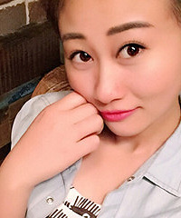 瞧这小美女!身材棒棒爱旗袍!