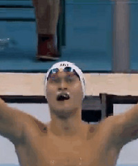 ����Ӯ�ˣ�����200������Ӿ�ھ������ƣ�