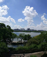 ���պ���