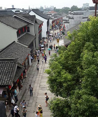 �����ι�