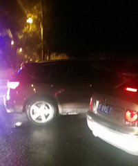 【街头爆料8】乱停车挡住了急救车的道
