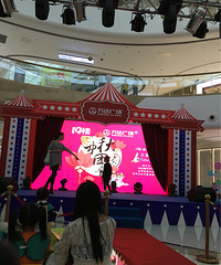 �������+��������