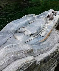 �ҳ���18��ͼ�� ���ص���Ů��