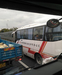 �й��˾���ô�����ʣ�һ�³�������Ӳ·����