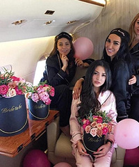 ��ʯ�ʹ�����������Ů�� һ�׻�ɴ430��Ԫ