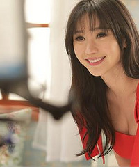 柳岩被告白最美红颜 喊话:我卸个妆,你再看
