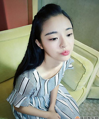 她被芒果台力捧 秒杀沈梦辰 挤走谢娜吴昕 被曝整容还是同性恋