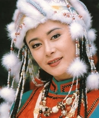 “赛娅公主”张恒晒比基尼照 马甲线明显好性感