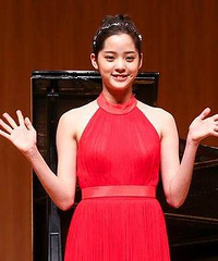 欧阳娜娜自曝行程 网友质疑:求关注?