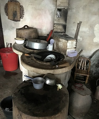 和侠客们穿越十九峰,看一看江南“欧米伽”