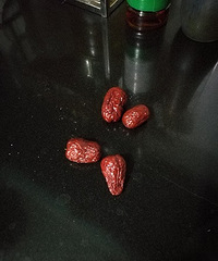 "【牛人试吃】秋风落,铁皮石斛红枣饮,带给全家滋养的礼物"