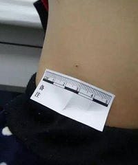 3��Ů��ȫ���ֶദ��ף��ҳ���ʦ��ִһ��...