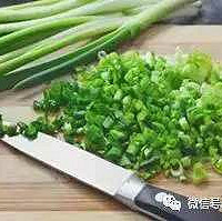 "菜场看到这种葱就别再买了,小心会中毒!?"