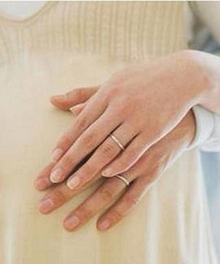 "明明怀了双胞胎,子宫里却只有一个宝宝!医"