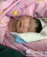 "罕见!吉林64岁失独高龄产妇生下7斤4两重男"