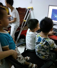 ����������