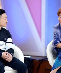"杨威喜得双胞胎女儿 自曝会和老婆一起吃月子餐"