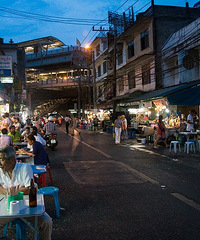 夜市、小吃、美女 是我最爱这个国家的三大理由