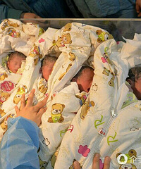 ������˫��̥Ů������������İ�̥ ȫ����������