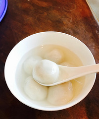"厦门赴美生子妈妈的小美宝在美国喜多月子中心健康满月"