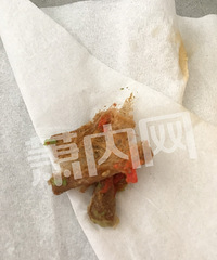 "方便面里吃到烟头"