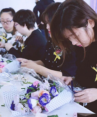 ��û���˺���һ���滨�أ�