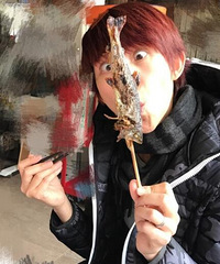娘娘又“神经”了!蔡少芬吃条鱼也能变对眼