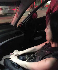 �����������ӴӾƹݳ��� Ư��Ů���������ϳ�����³�������