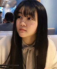 被她仰起头的模样萌到了!