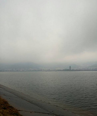 �º��Լ����壬�ݺ��Լ��Ľ�ɫ