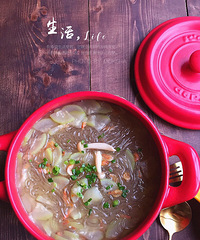2Y8M2D宸哥的午饭:鸡腿+番茄炒