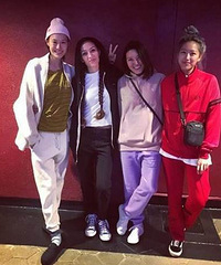 超模女友晒平肚疑“卸货” 陈冠希升格当爸爸了?