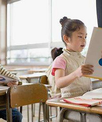 "小儿多动症可以这样进行家庭和学校教育"