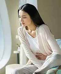 "20岁\"痛经\"女生被确诊为“吸血鬼病”"