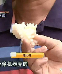 "海边长大的他们觉得,杭州这家店的比目鱼是假的?!店家说,一个