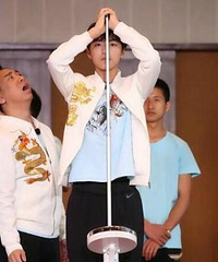 "《高能少年团》身高体重曝光 王俊凯还不到120斤"