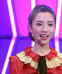 体操冠军黄秋爽闯《芝麻开门》 体圈“虹桥一姐”合影比张纯烨多