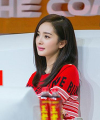 杨幂化身“心灵医师” 为《明日之子》唱《爱的供养》