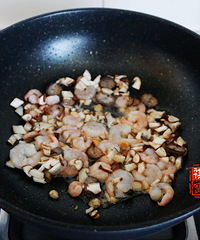 "【祺宝家厨】海参瑶柱虾仁香菇——一碗粥的营养也不少"