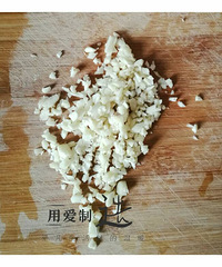"【美味蒜蓉蒸丝瓜】这道菜好吃又营养,在炎热的夏天蒸个丝瓜吃~