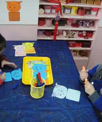 "4岁上什么班小班中班?宝宝几岁上幼儿园好?"