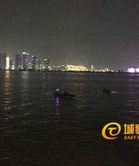 突发!城市阳台附近有个男的跳进了钱塘江!还没找到!