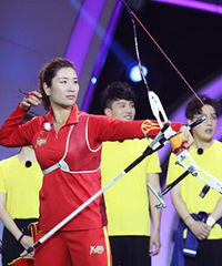 《来吧冠军2》迎中国射箭队 贾乃亮成“弹弓王”宋茜箭无虚发