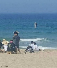 呼叫李敏镐 女友秀智海边主动亲李钟硕