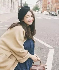 在路边蹲着也这么美啊